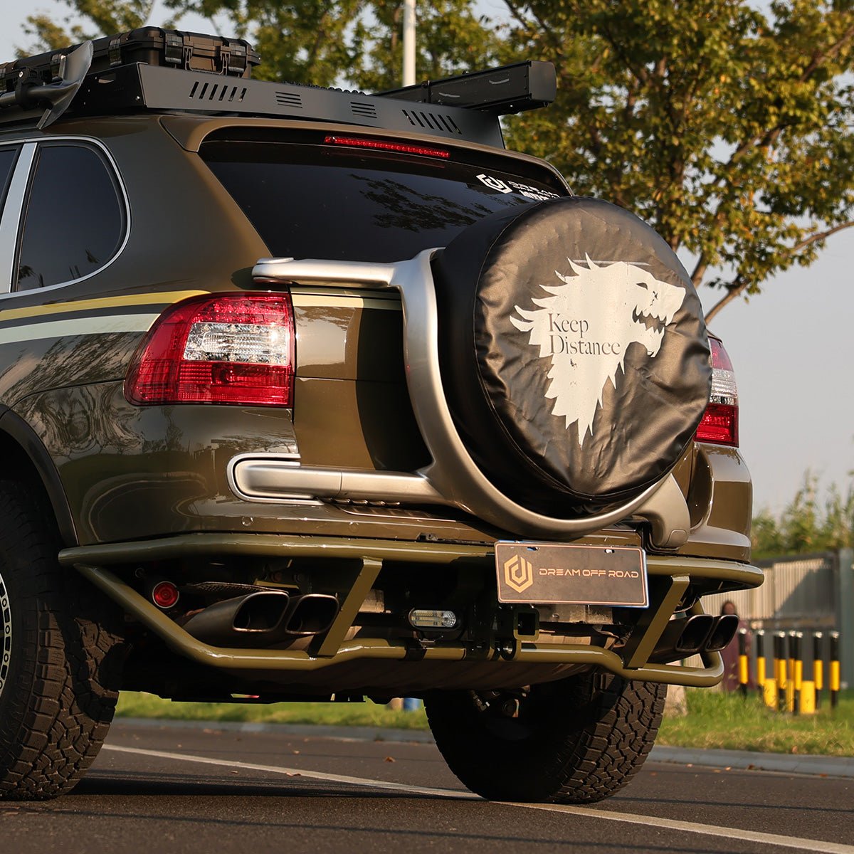 Porsche Cayenne 955 dual swingout rear bumper (2002–2007) — spare tire carrier detail