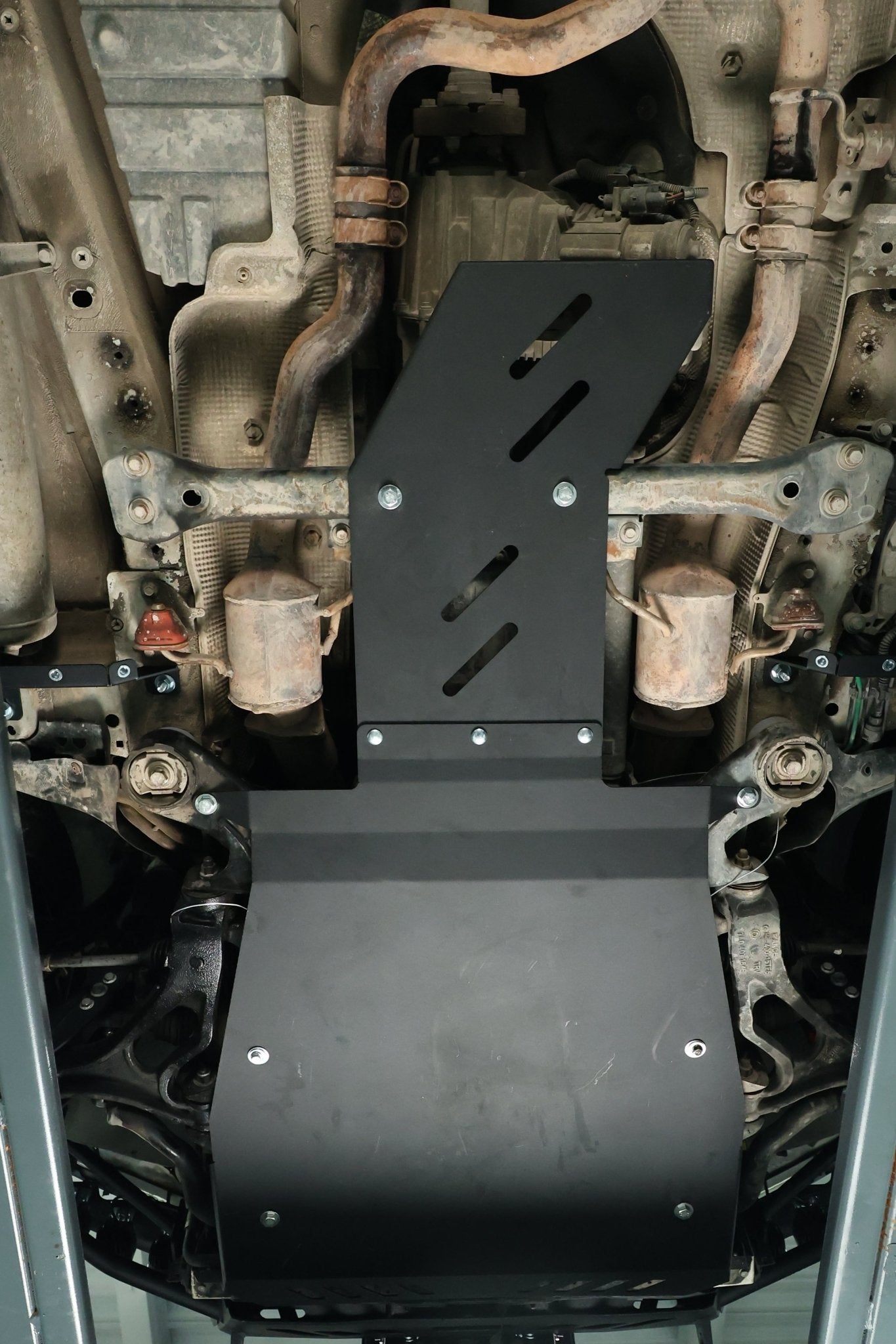 Manganese Steel Skid Plates Kit for Porsche Cayenne 955 & 957 & VW Touareg Manganese Kit (2002–2010) - OverlandtrekChassis GuardOverlandtrekOT-UNI-SK-MN-KTManganese Steel Skid Plates Kit for Porsche Cayenne 955 & 957 & VW Touareg Manganese Kit (2002–2010) - Overlandtrek Chassis Guard