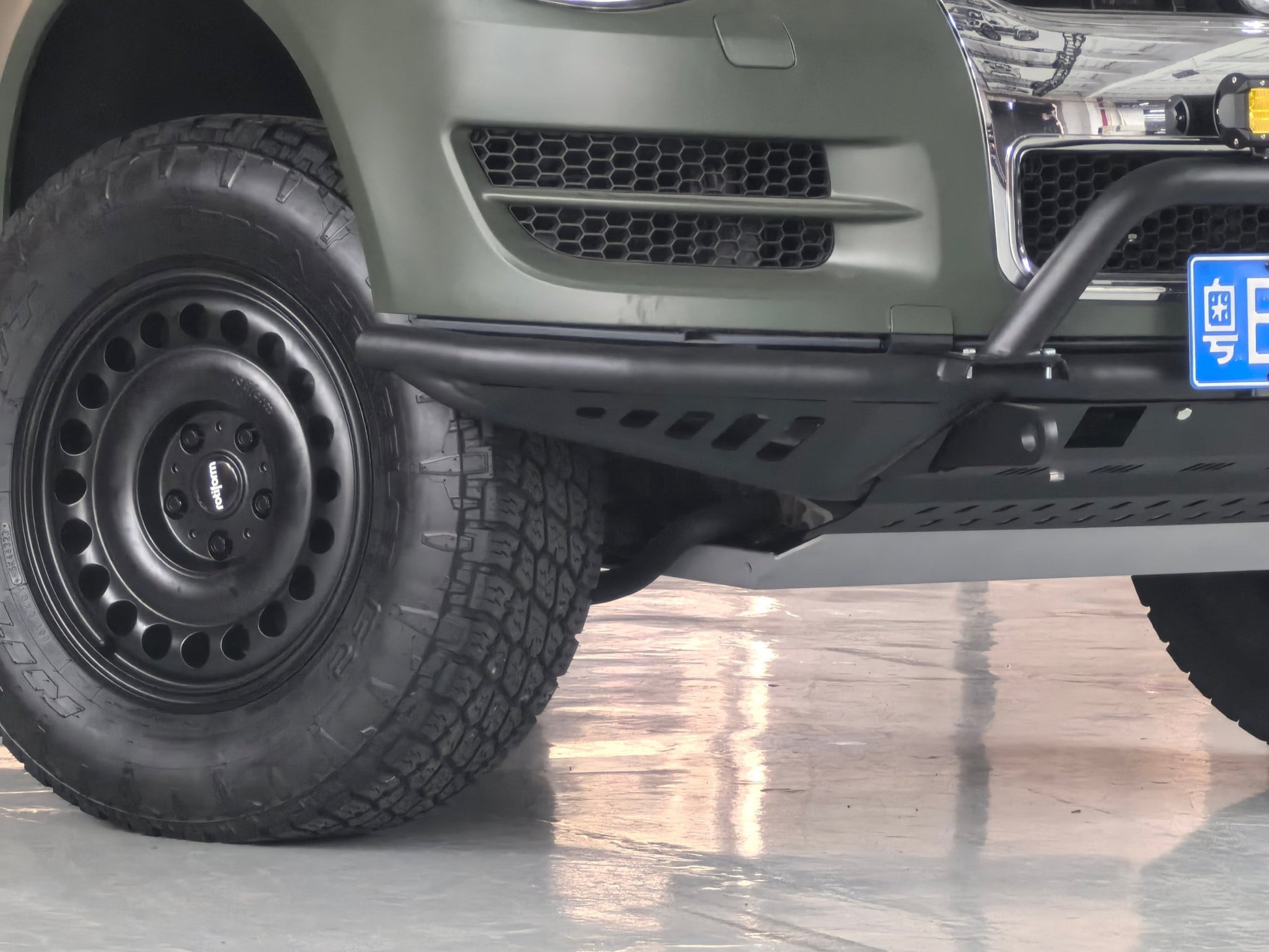 VW Touareg bull bar 2008-2010 Premium Front Bumper - OverlandtrekFront BumperOverlandtrekOT-TRG-FB-BBVW Touareg bull bar 2008-2010 Premium Front Bumper - Overlandtrek  Front Bumper